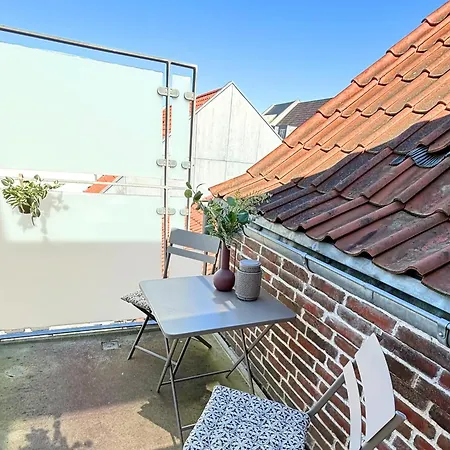Skon Taglejlighed Midt I Odense