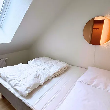 Apartment Skon Taglejlighed Midt I *